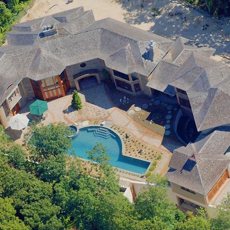 East Hampton Art House Bed And Breakfast Bagian luar foto