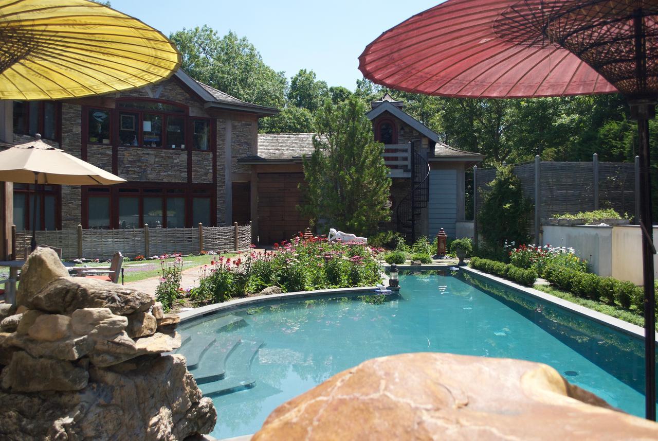 East Hampton Art House Bed And Breakfast Bagian luar foto
