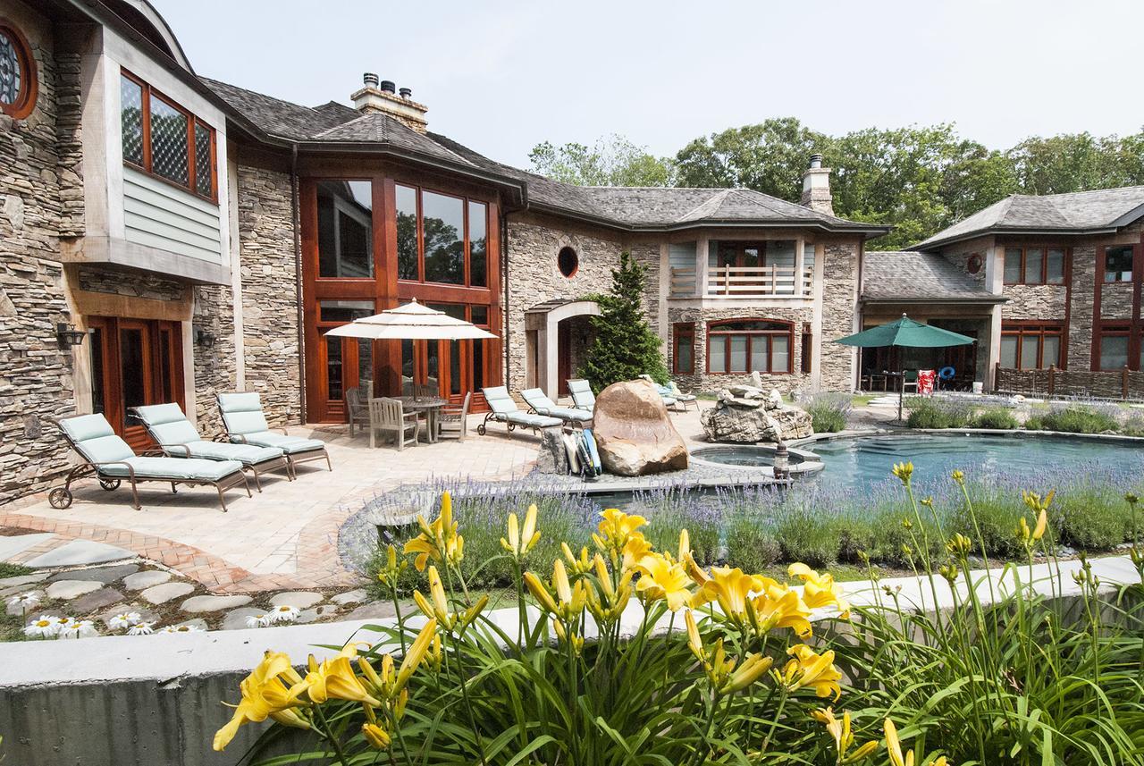 East Hampton Art House Bed And Breakfast Bagian luar foto