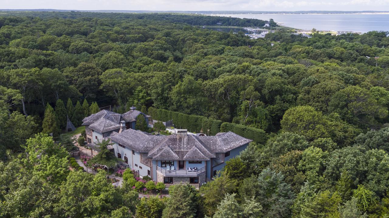 East Hampton Art House Bed And Breakfast Bagian luar foto