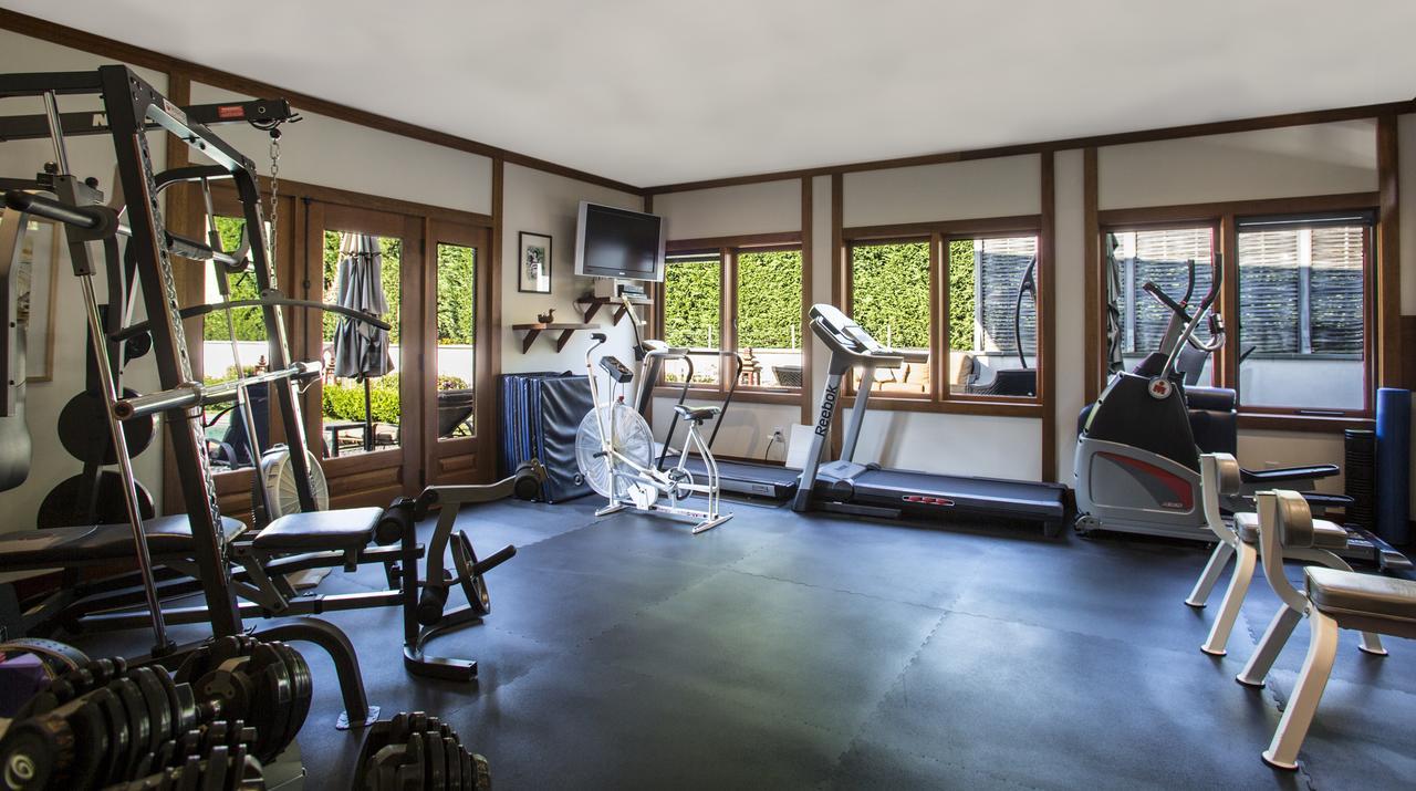 East Hampton Art House Bed And Breakfast Bagian luar foto